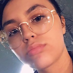 Meet your Posher, Maddy